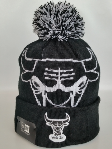 Chicago Bulls Black and White XL Logo Core Toque