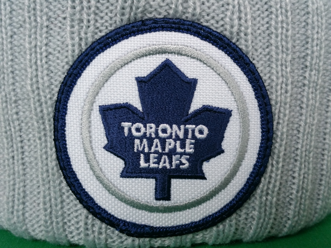 Toronto maple leaf toque on sale